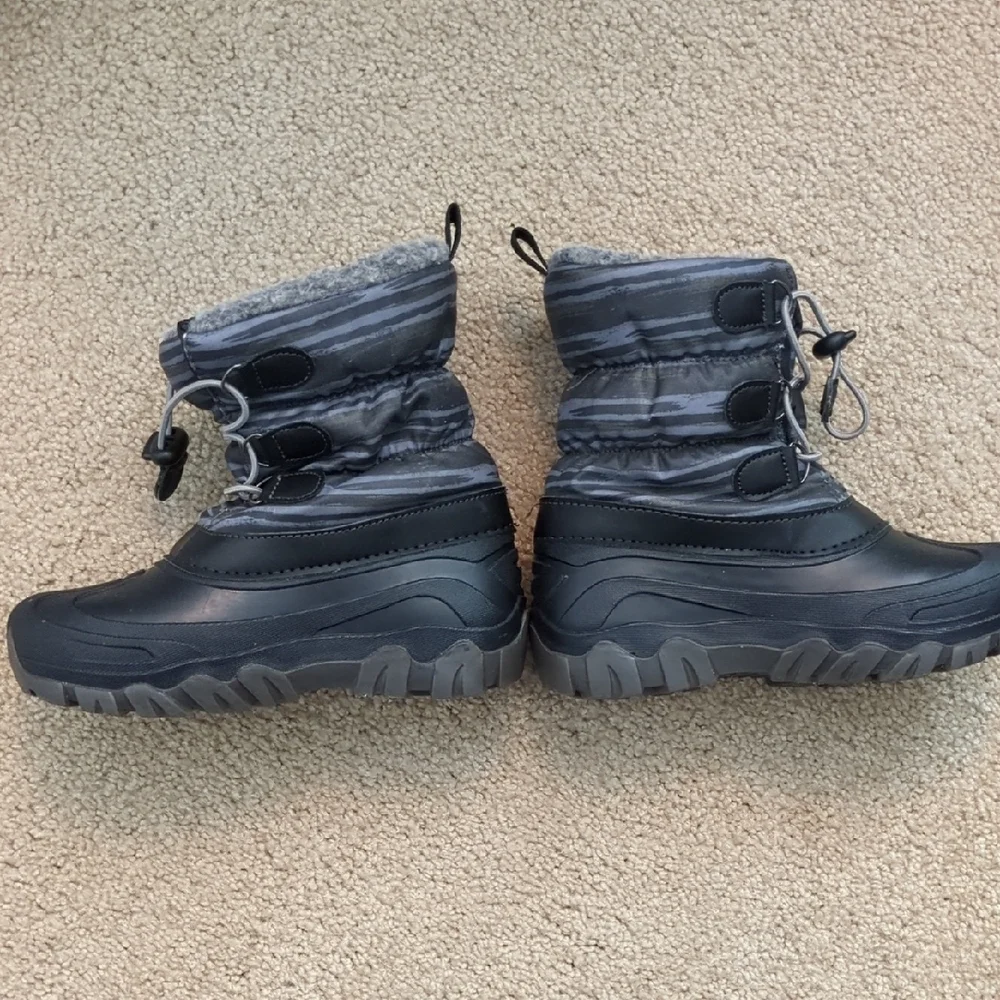 Cozy Black and Gray Kids' Snow Boots